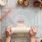Preview: Teigrolle 3in1 Roller Shaker - mit Mehlstreuer Steingut