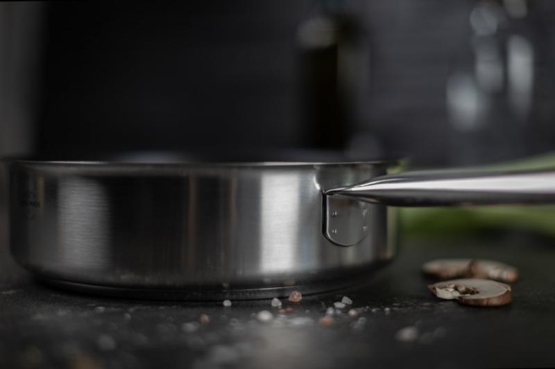 Preview: MONTREUX Bratpfanne beschichtet hoch Ø 28 cm