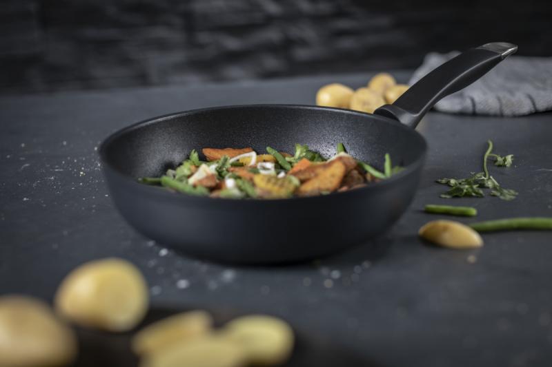 Preview: TITANIO STAR Bratpfanne hoch Ø 24 cm