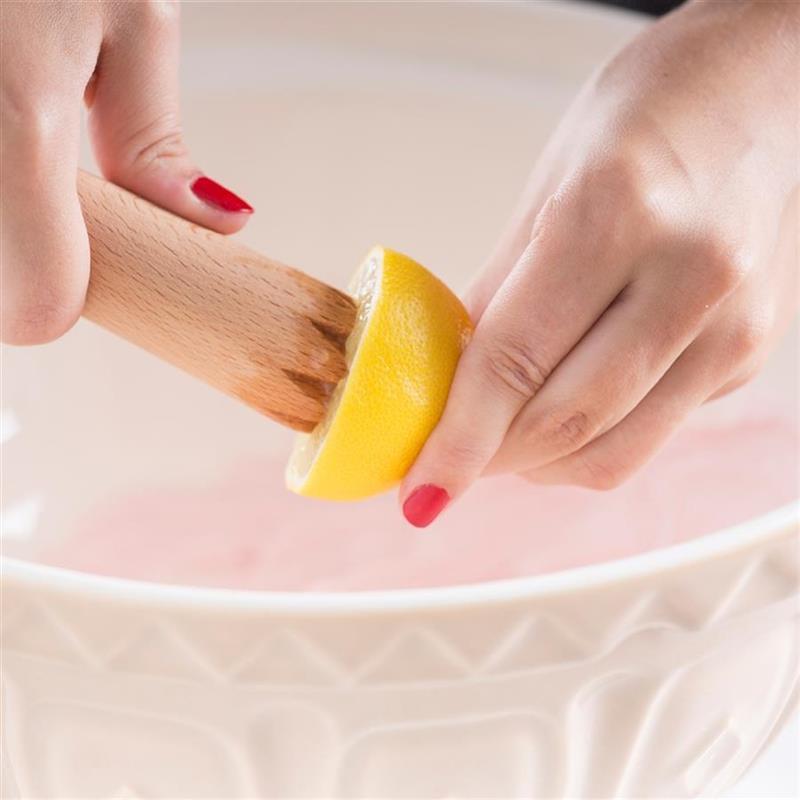 Preview: Schneebesen mit Zitruspresse 2-IN-1 Preview: Schneebesen mit Zitruspresse 2-IN-1