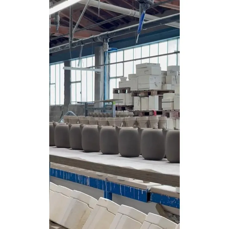 EQUINOXE SAHNE-GIESSER 120 ml in gusseisener optik