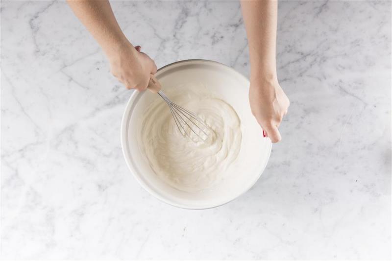 Preview: Schneebesen mit Zitruspresse 2-IN-1 Preview: Schneebesen mit Zitruspresse 2-IN-1