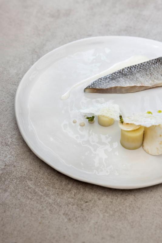 Preview: YLI FLACHER TELLER 28,5 CM Alabaster Weiss