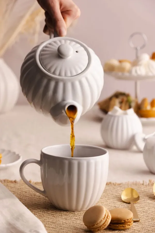 TEETASSE LUXE, WEISS 460 ml Price & Kensington