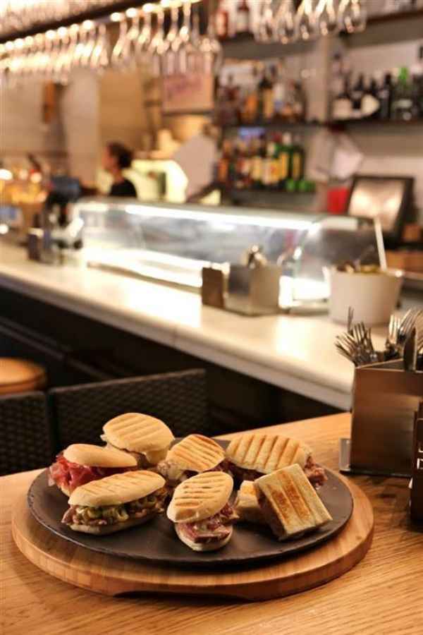 TELLER RUND/ BURGERTELLER/ STEAKTELLER/ SERVIERPLATTE 32 cm Matt schiefer style TELLER RUND/ BURGERTELLER/ STEAKTELLER/ SERVIERPLATTE 32 cm Matt schiefer style