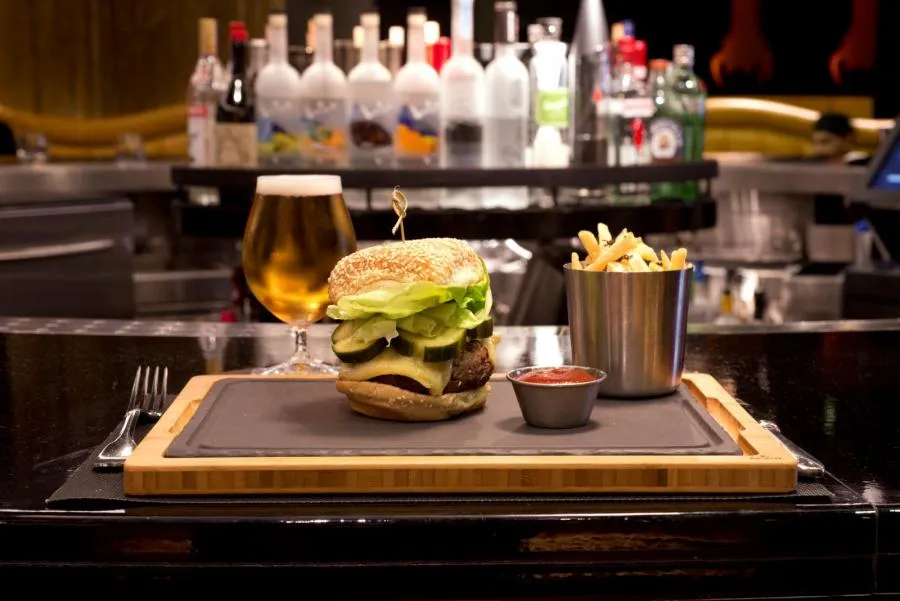 HOLZTABLETT Akazie 43 x 23 cm, RECHTECKIG FÜR STEAKPLATTE 30 x 20 cm 