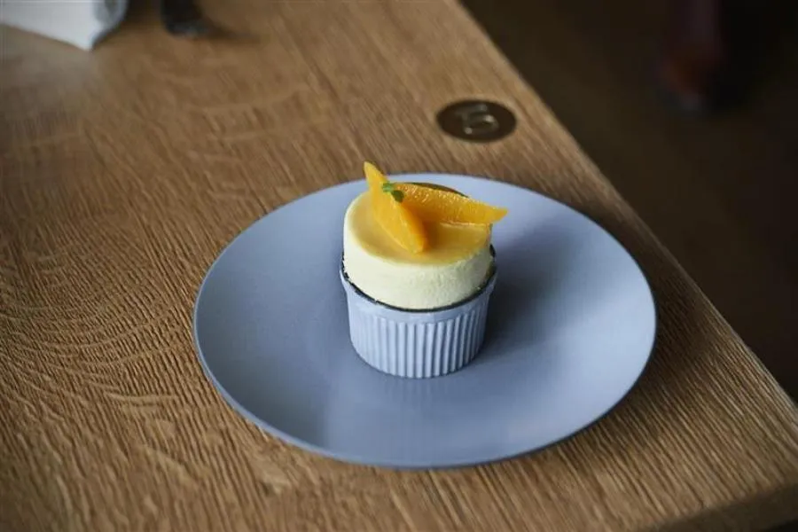 EQUINOXE FLACHER TELLER/DESSERTTELLER 21,5 cm Cirrusblau