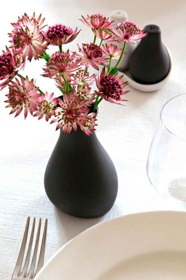 LIKID ECLIP. FLASCHE MIT AUSGIESSER Schieferstein ohne Schrift 25 cl