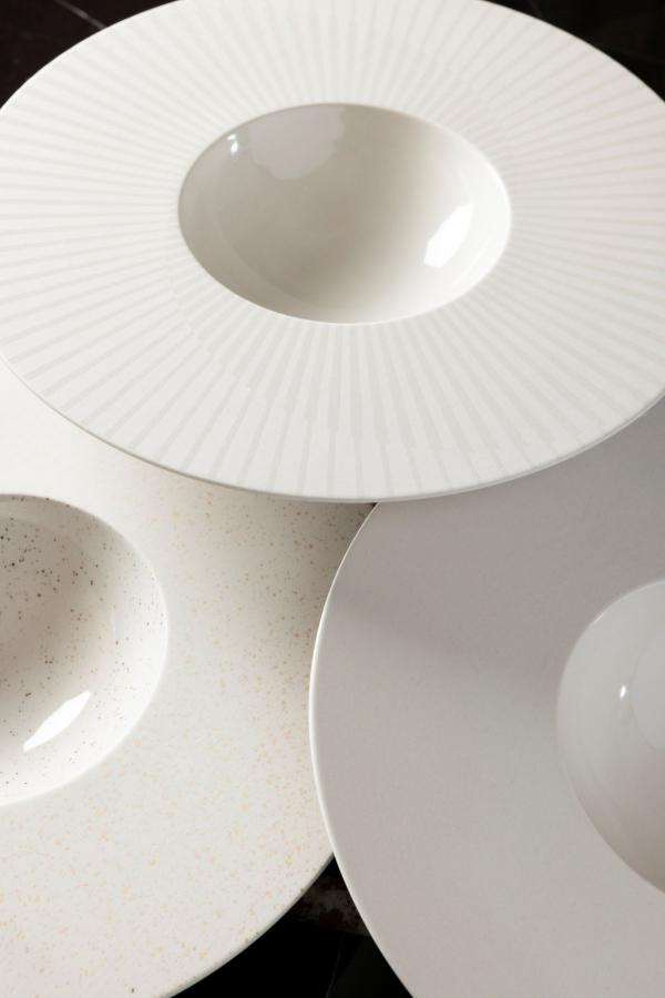 SPHERE KUGEL-TELLER Alabaster Weiss Ø 30,5 cm