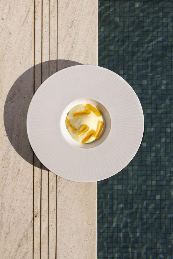 SPHERE KUGEL-TELLER Alabaster Weiss Ø 30,5 cm