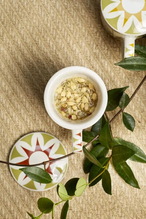 Teebecher mit Deckel & Filter MIRABILIA 300 ml rot